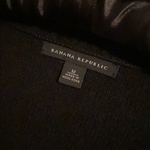 Banana Republic black 4 button cardigan sweater with detached belt. - Picture 10 of 13